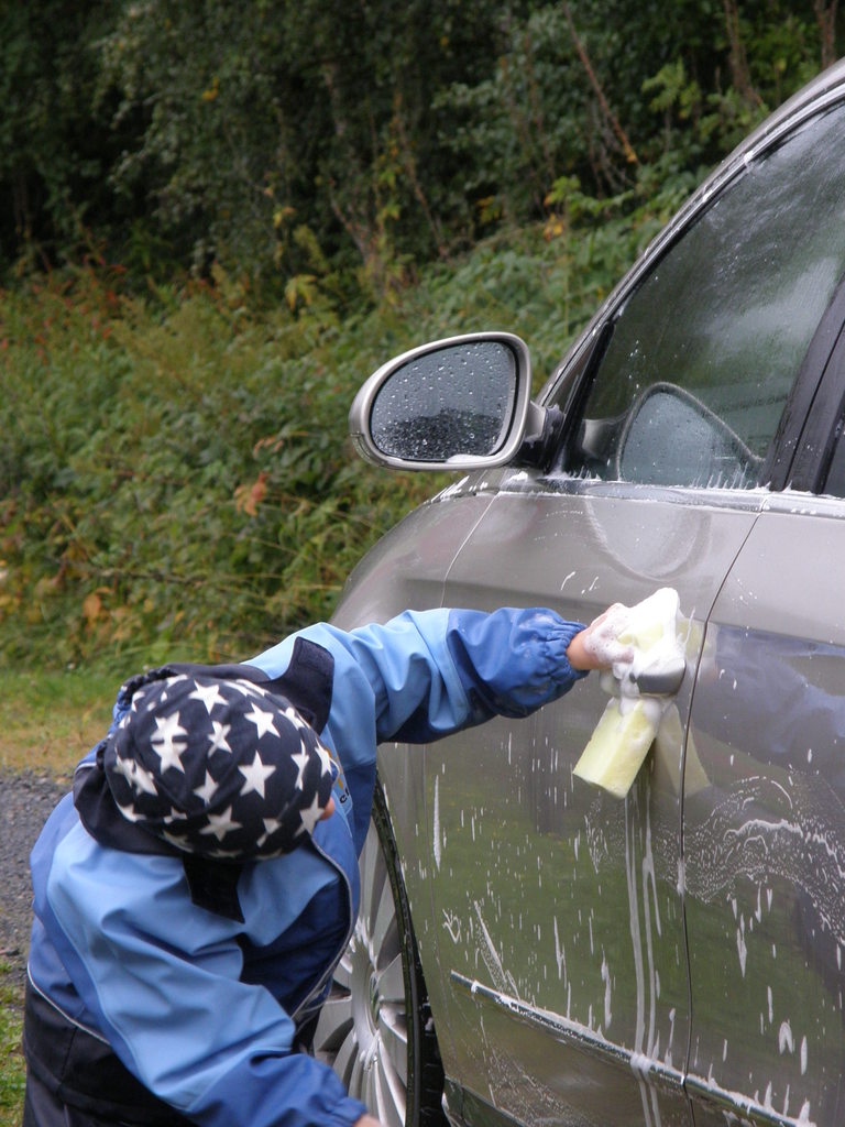 http://www.forumpassat.fr/uploads/20_child_washing_car_03.jpg